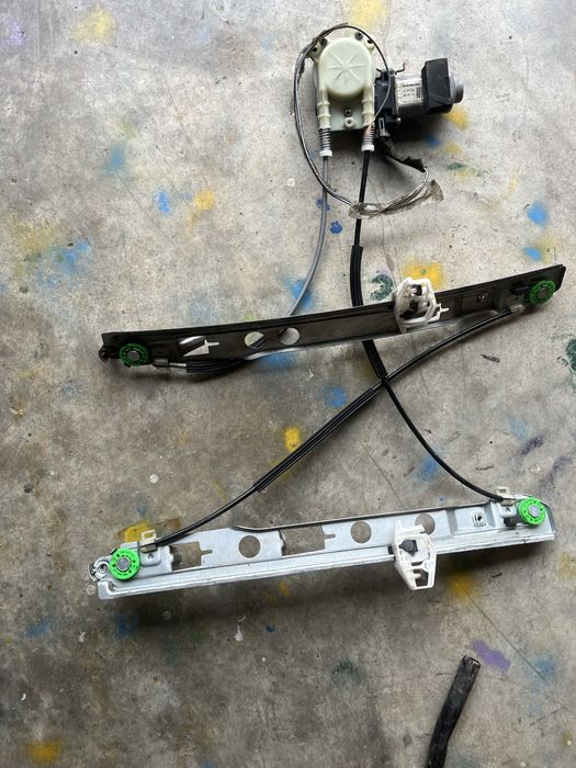 Vand macara cu motoras  dreapta Renault  Megane 2! 2004-2009