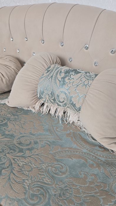 Продам диван 4 м.