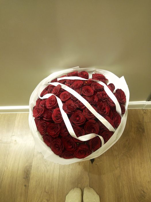 Цветы 51 роза свежи