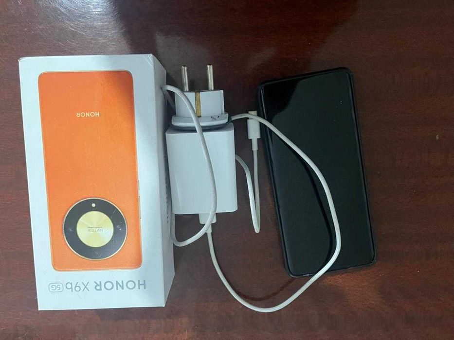 HONOR X9b телефон в отличном состоянии