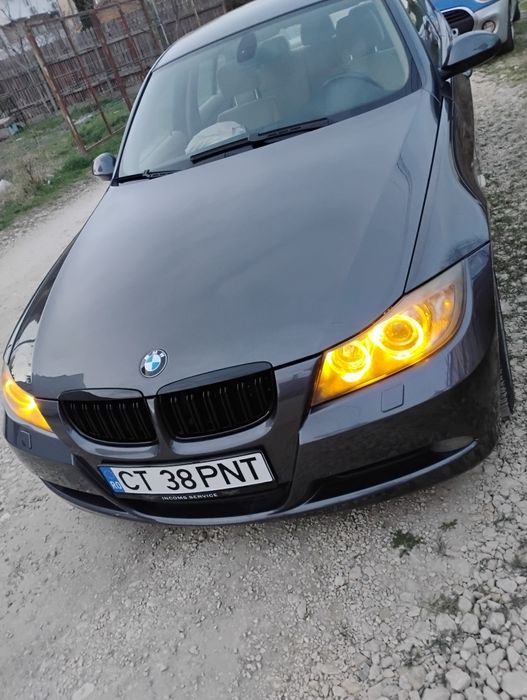 Vând  Bmw  320d  E90