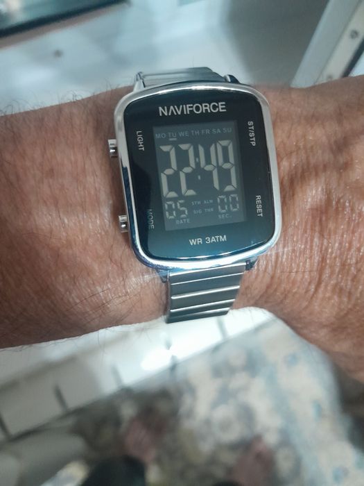 Часы электронные Naviforce
