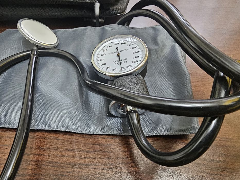 Tensiometru mecanic cu stetoscop