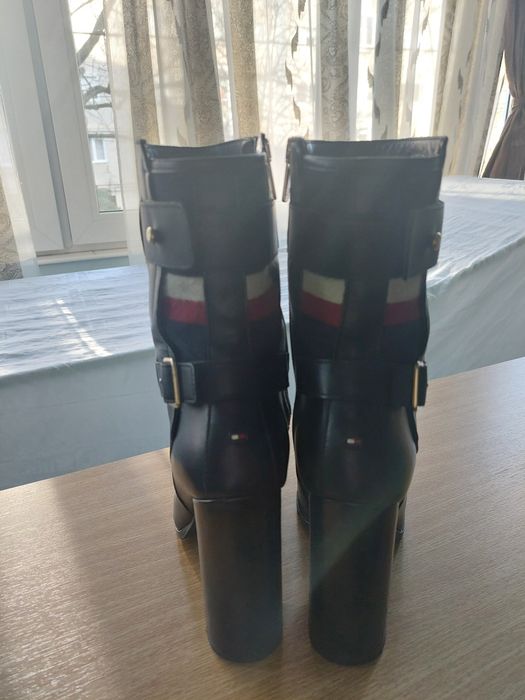 Botine Tommy Hilfiger PIELE nr.37