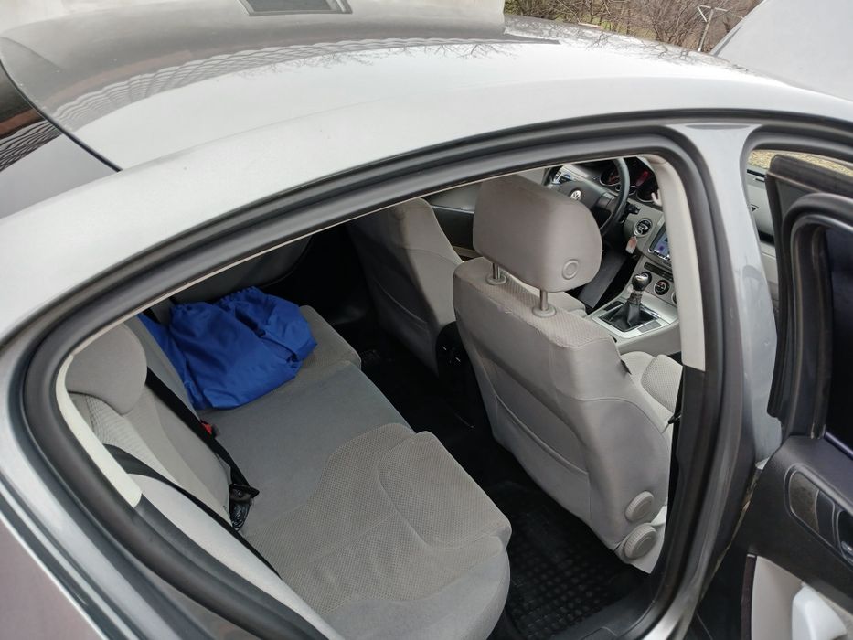 Vând Vw passat b6 19 TDI