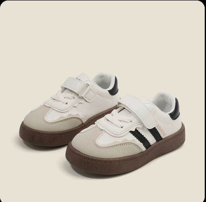 Детские спортивные кроссовки