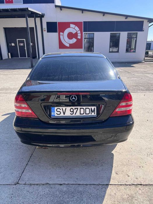 Mercedes    C220