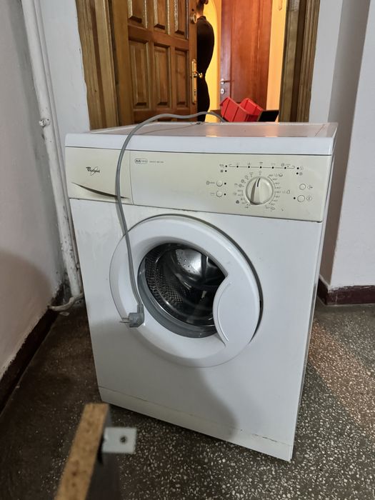Masina de spalat functionala Whirlpool