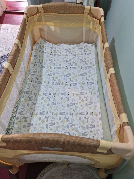 Продам манеж б/у