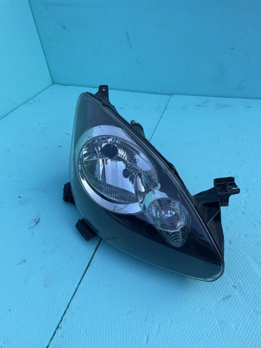 Фар Тойота Айго / Toyota Aygo 2008-2010г