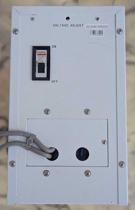 Stabilizator de tensiune Braun Automat Servo-Motor 5000VA