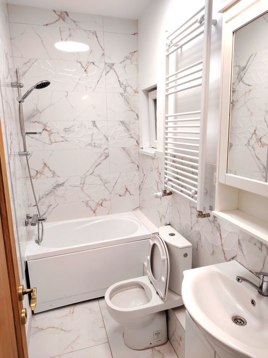 Inchiriez apartament 3 camere