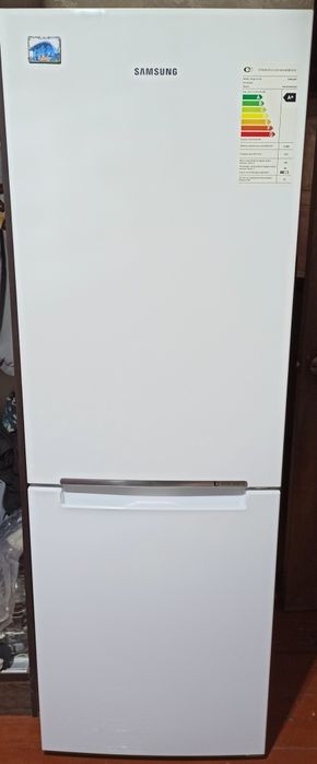 Продается холодильник Samsung