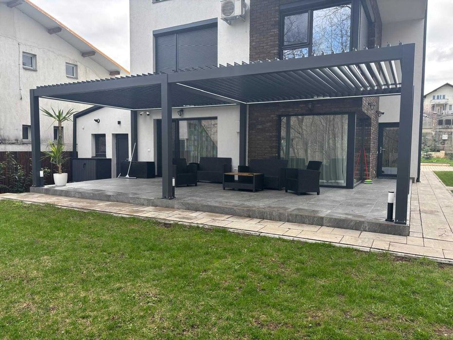 Pergola bioclimatica motorizata cu lamele mobile si lumini LED