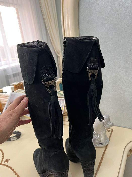 Продам  осенние сапоги