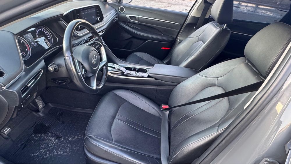 Hyundai sonata 2023 года