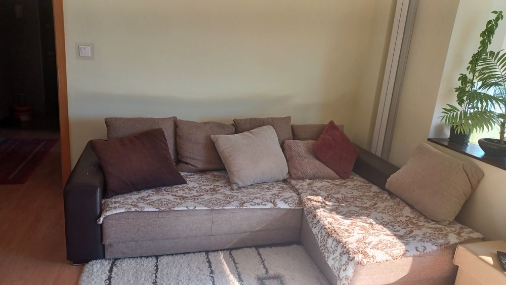 Vând Coltar cu ladă, utilizat,