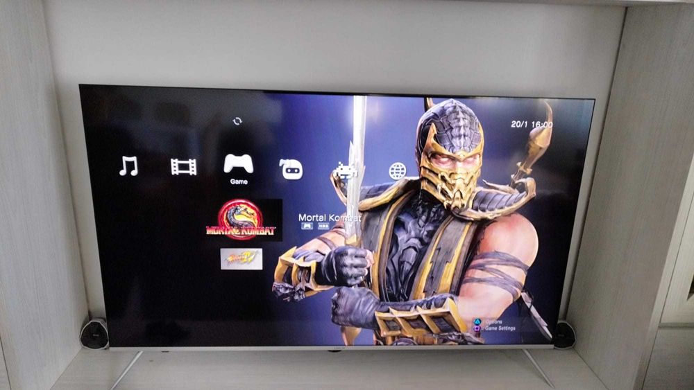 Playstation 3/PS3 modat/4 manete/charge station/HDD 320 GB extern