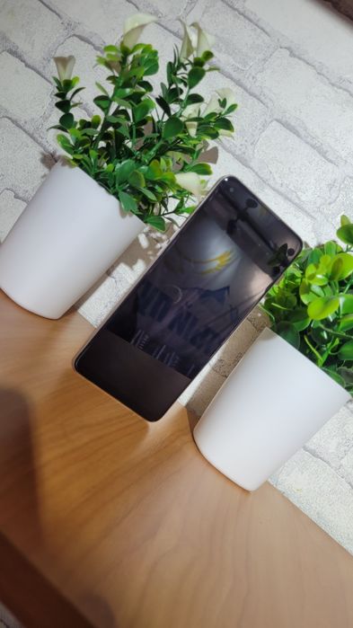 Продам смартфон OPPO Reno7