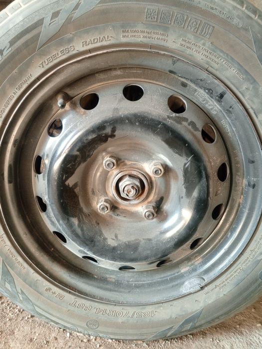 Diska va magnitafon sotiladi