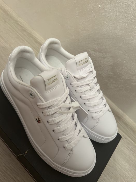 Нови кецове Tommy Hilfiger 38н