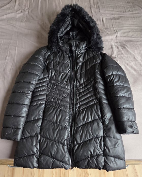 Дамско зимно яке с качулка