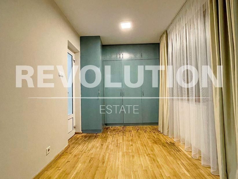 Дава се под наем Многостаен апартамент в Варна, Център - 135 кв.м за 797.64 € - Снимка #7