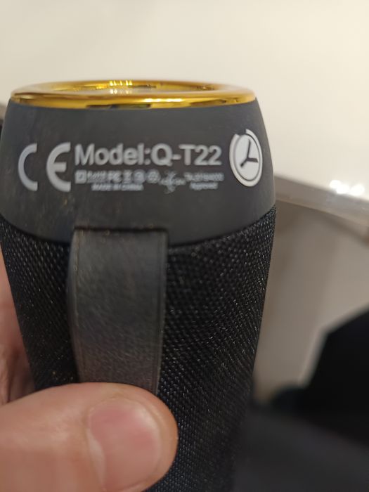 Vînd boxă portabilă model Q-T22