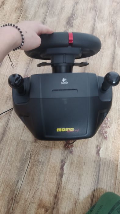 Se vinde Volan Gaming