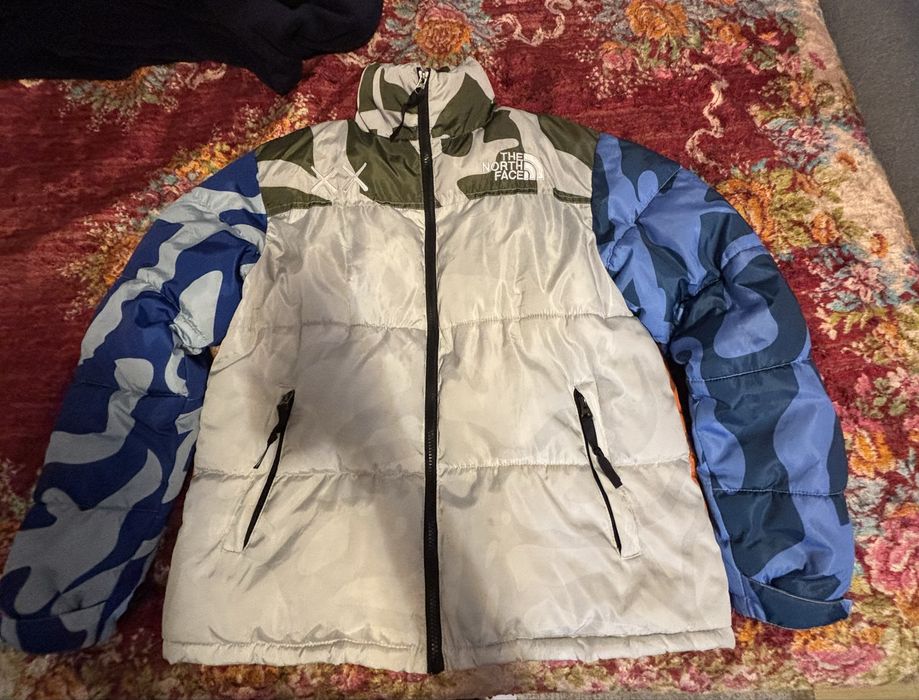 Geaca The North Face X Kaws