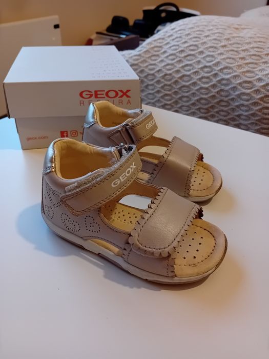 Красиви сандалки