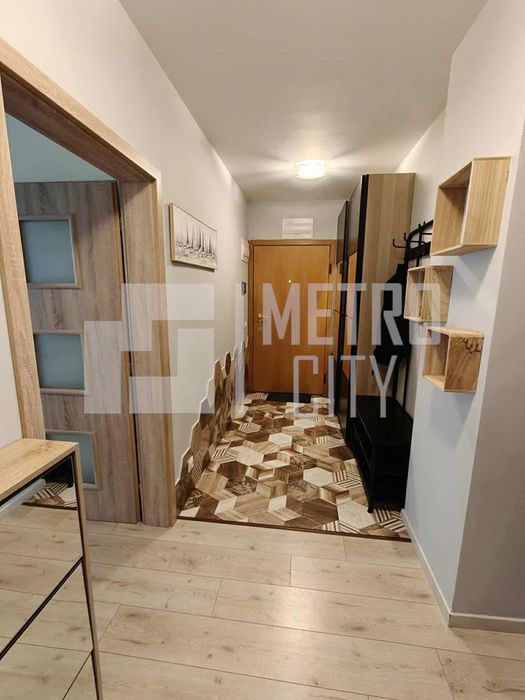 Продава се Тристаен апартамент в София, Младост 2 - 100 кв.м за 11 €/кв.м - Снимка #5