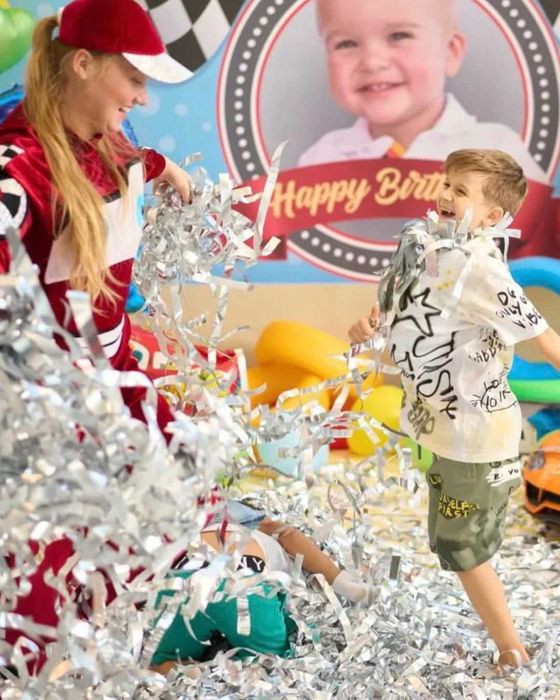 Фолиева дискотека парти с аниматор