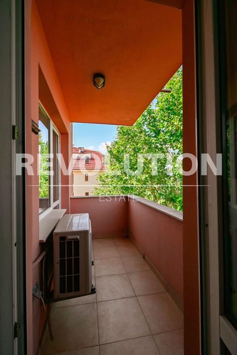 Тристаен апартамент в ж.к. Манастирски ливади.