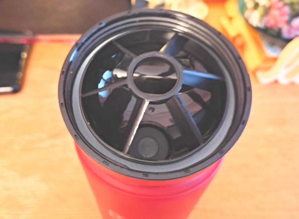 Шейкър на I•M•8 by D. Beckham