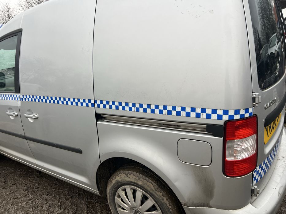 Bara fata! Capota motor! Vw caddy fab 2008 motor 1,9 bls