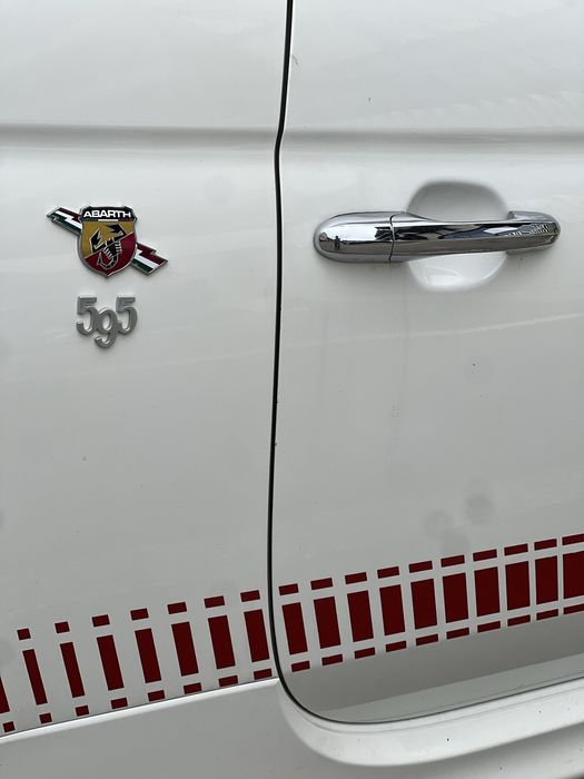 Abarth 500 595 Yamaha Factory Racing