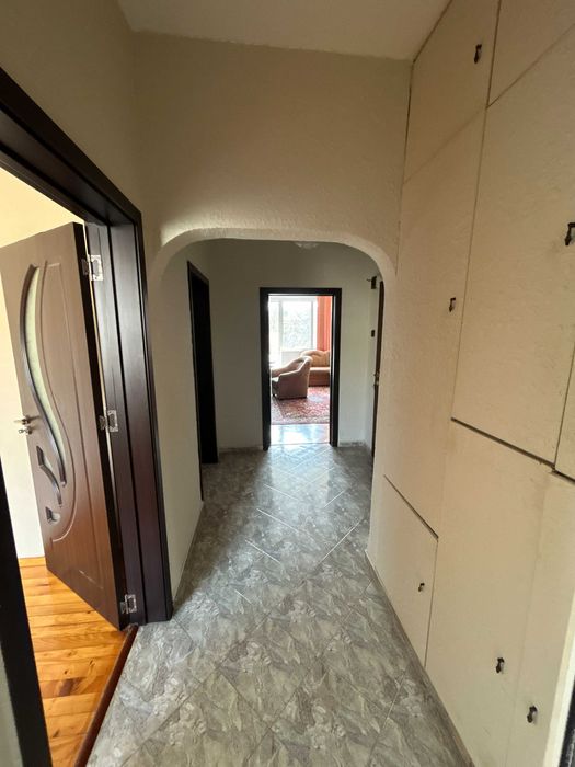 Продава/Дава под наем четиристаен апартамент зад Съвета в град Димитровград