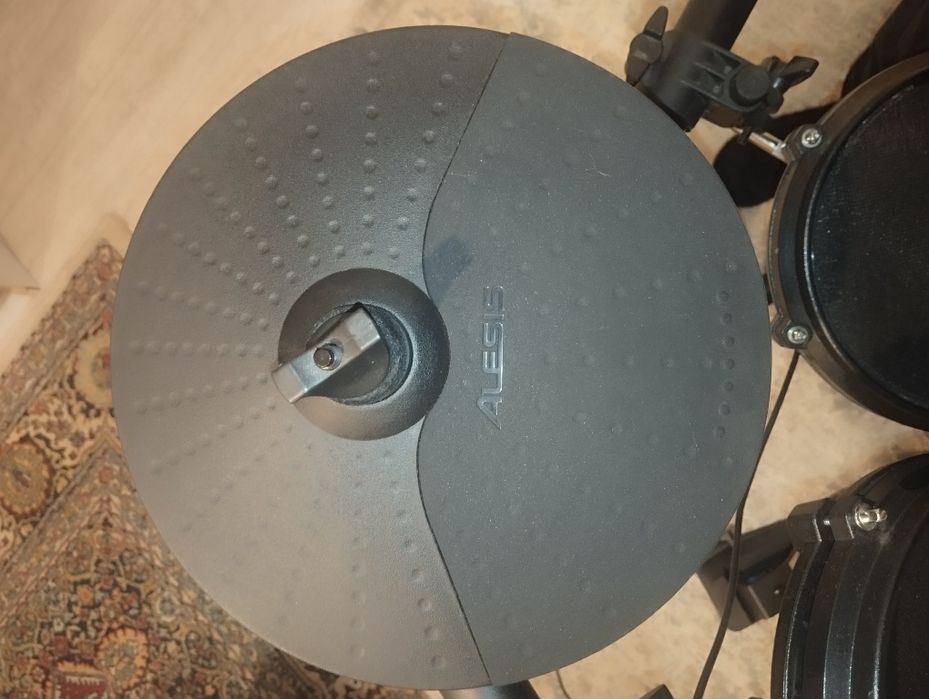 Электро барабаны Alesis turbo mesh kit