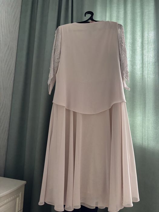 Продам красивое нарядное платье