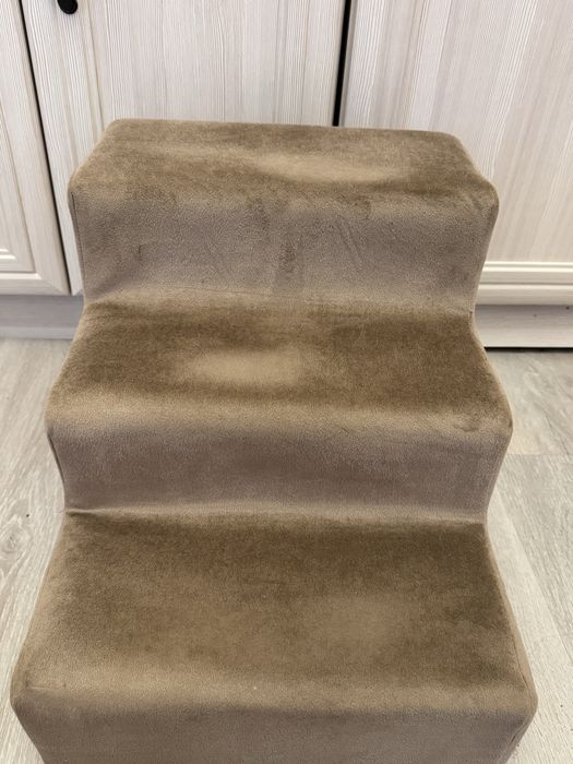 Продам лесенку собак или кошек