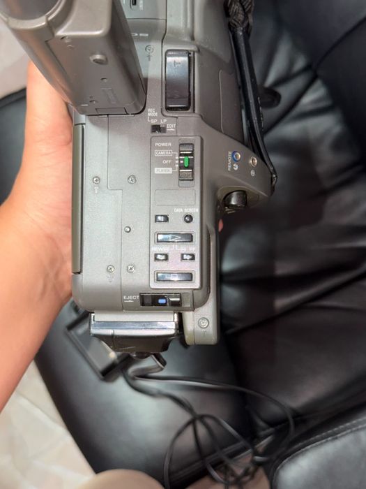 Sony Handycam CCD-F350E