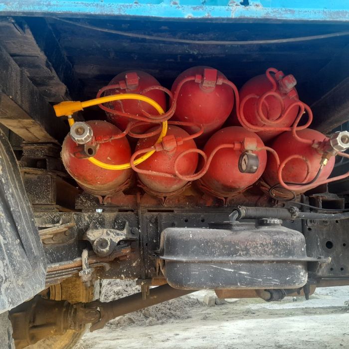 ЗИЛ сотилади  ...