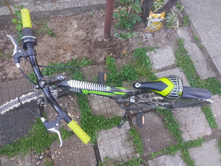 Детски велосипед De Novo D-20  черно/зелено