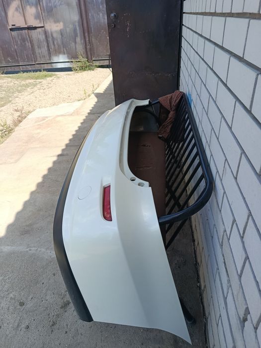 Продам задний бампер Тойота Естима
