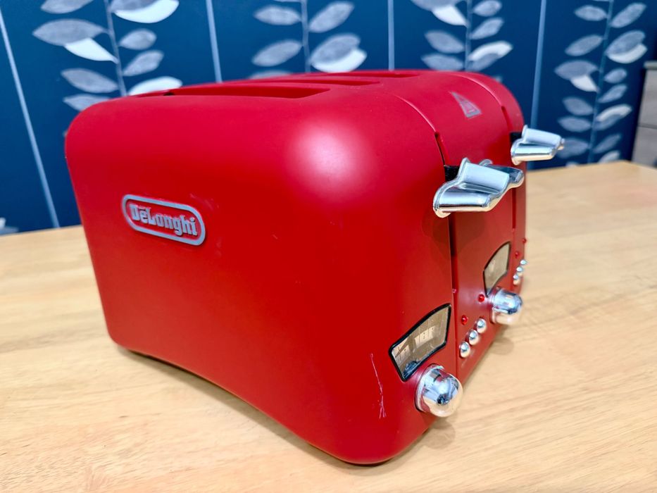 Prăjitor pâine DeLonghi - Design Retro Premium – 4 Fante, 1600W, funcție dezghețare