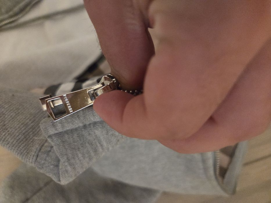 Hanorac burberry nou L