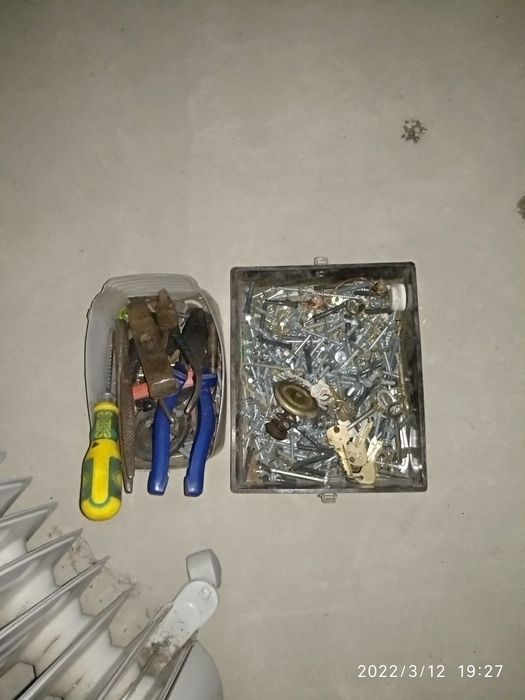 Продам ключи, дверца печная, электродвигатель