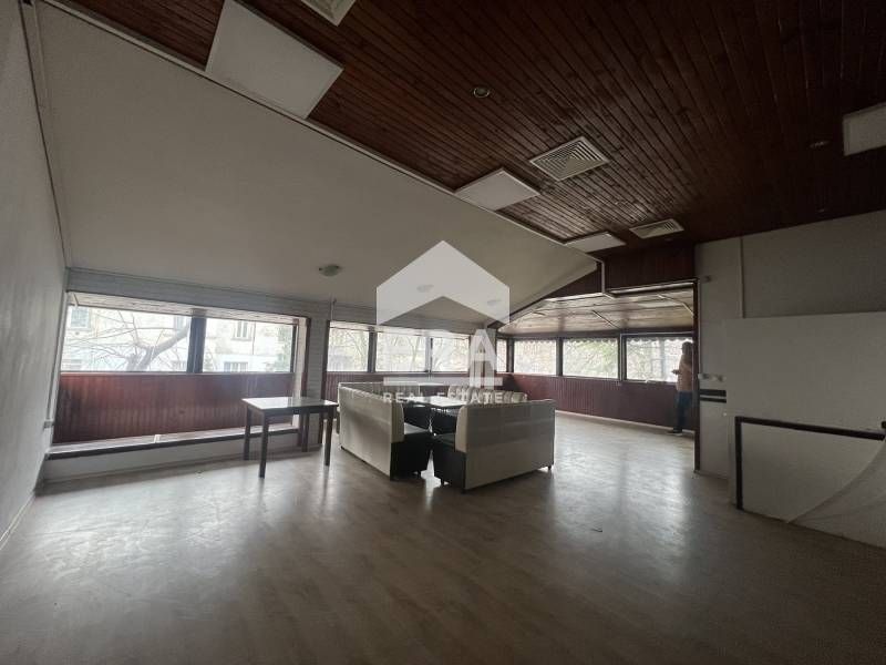 Дава се под наем Заведение в Силистра, Център - 66 кв.м за 359.04 € - Снимка #3