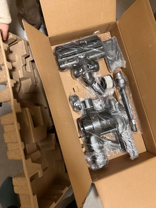 Прахосмукачка Levoit VortexIQ 40